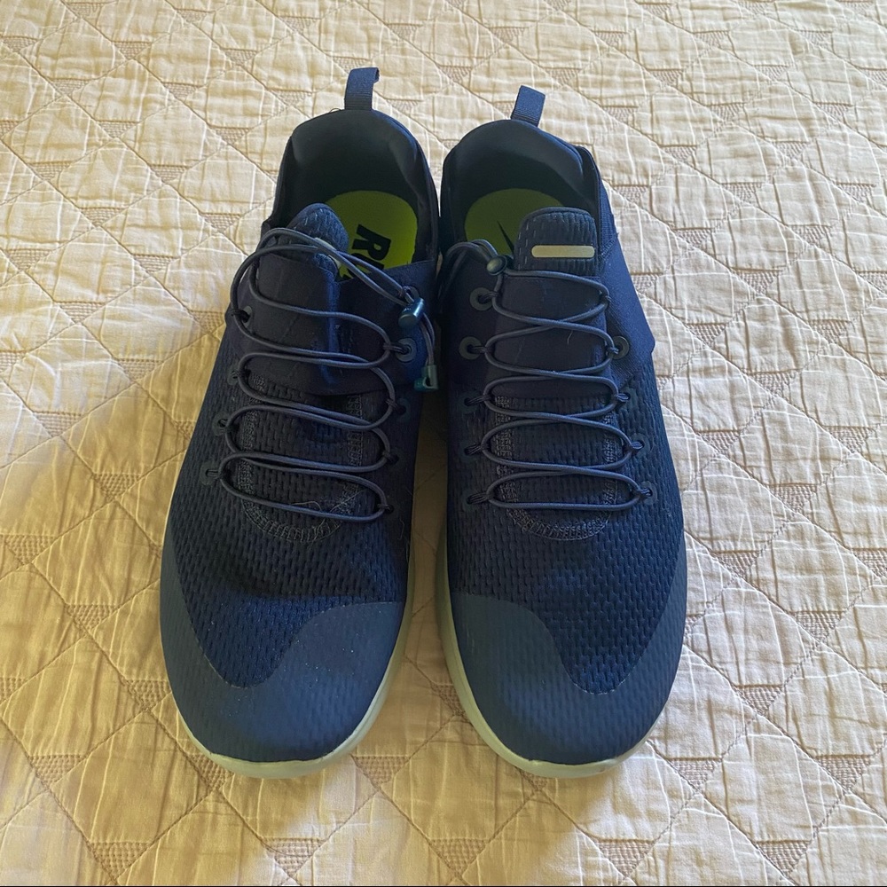 Nike Free RN CMTR 2017 Sneaker. Size 13. Style 880841-400.